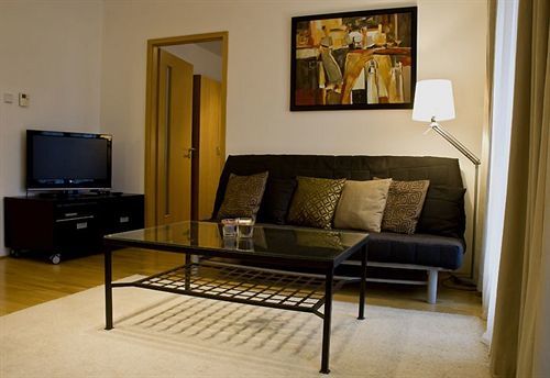 Adler Apartments Будапеща Екстериор снимка