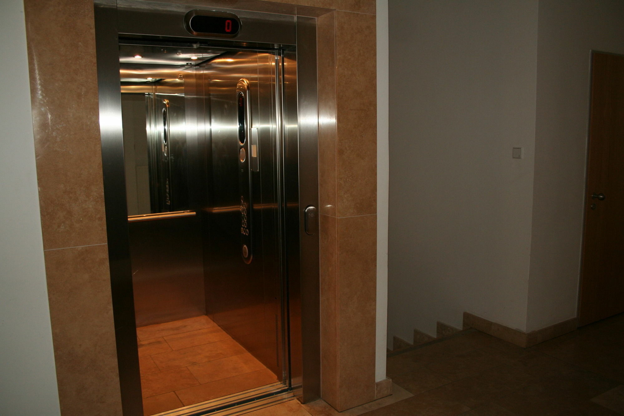 Adler Apartments Будапеща Екстериор снимка